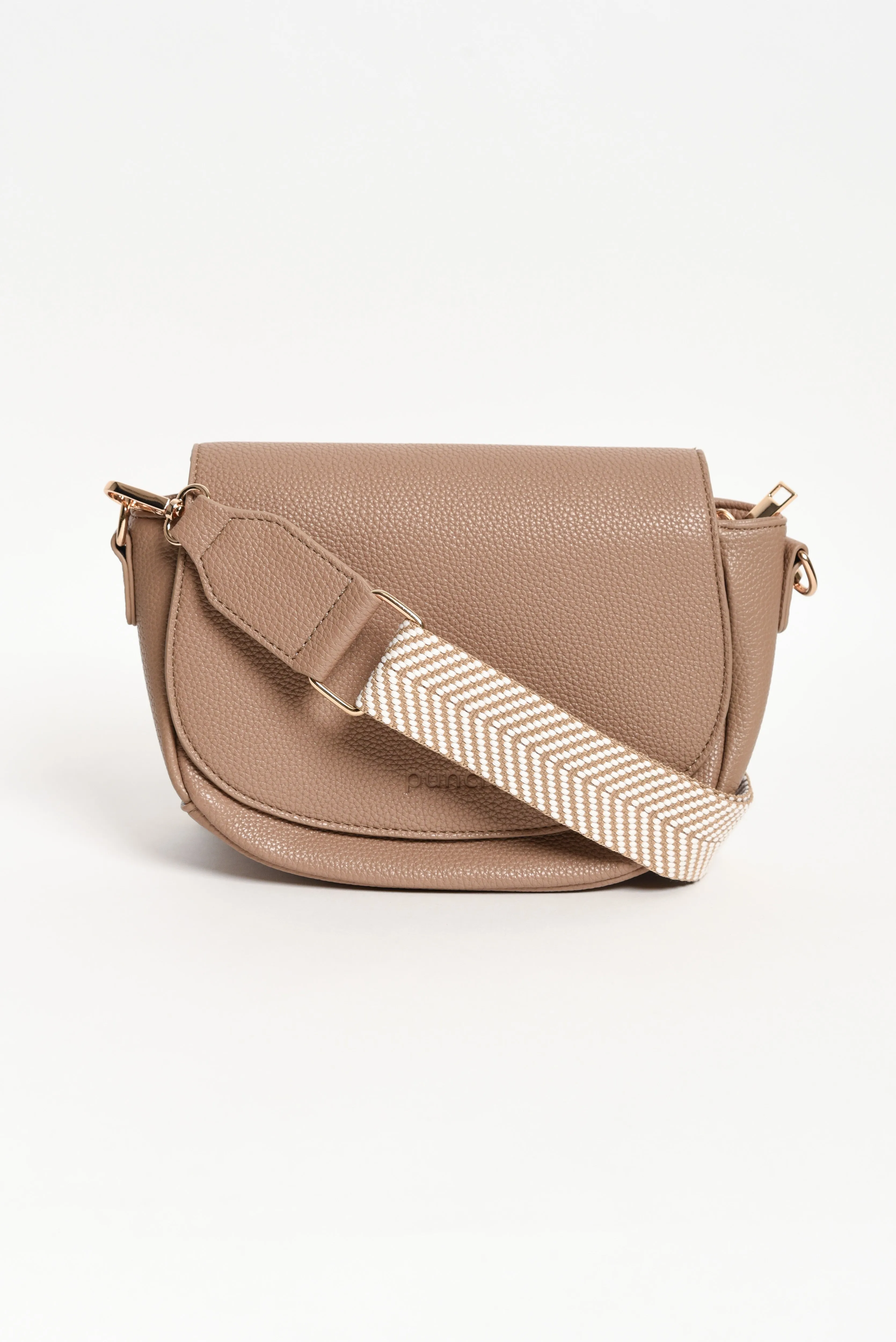 Alle Mocha Saddle Crossbody Bag