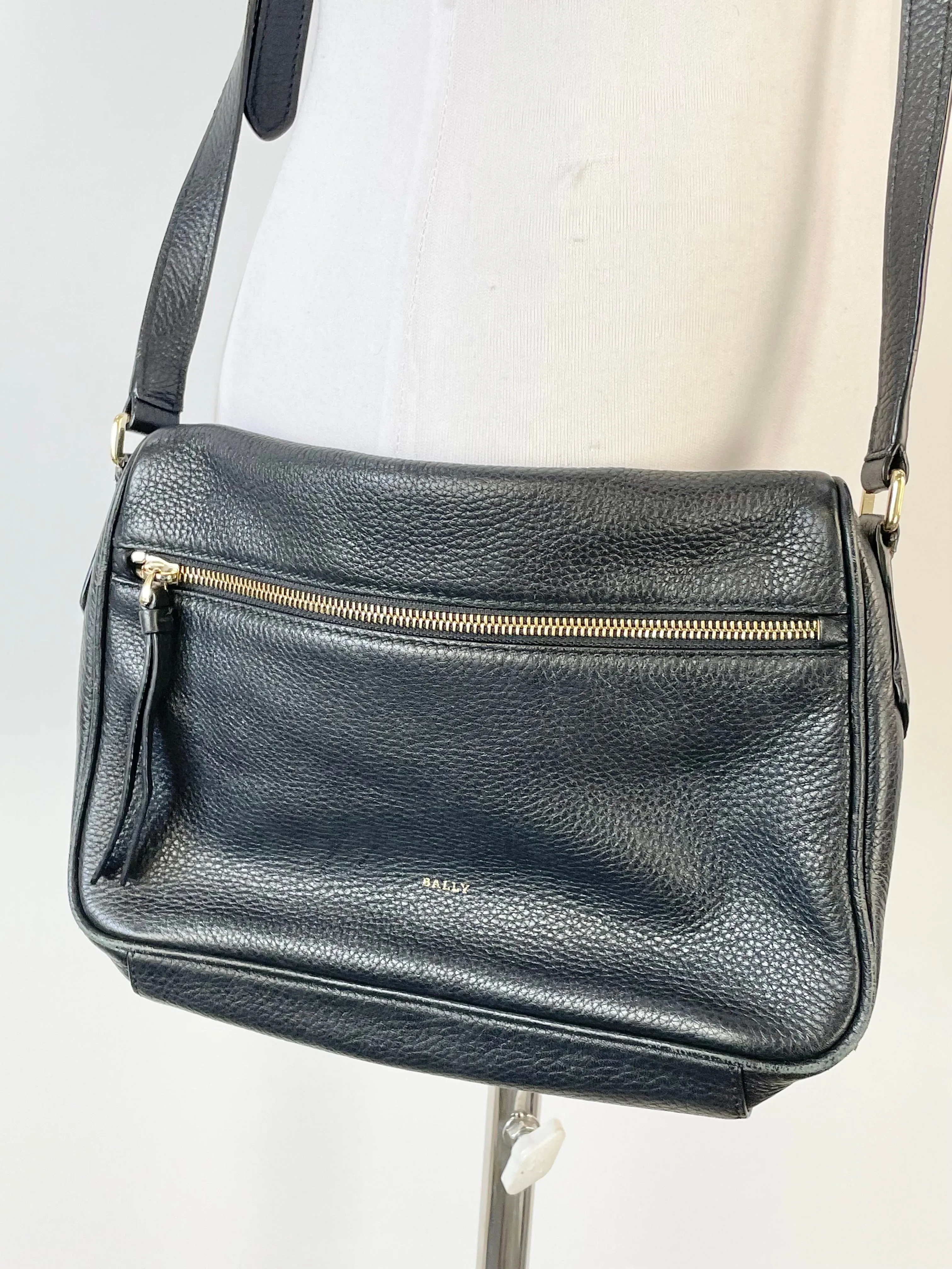 Bally Black Leather Shoulder Bag