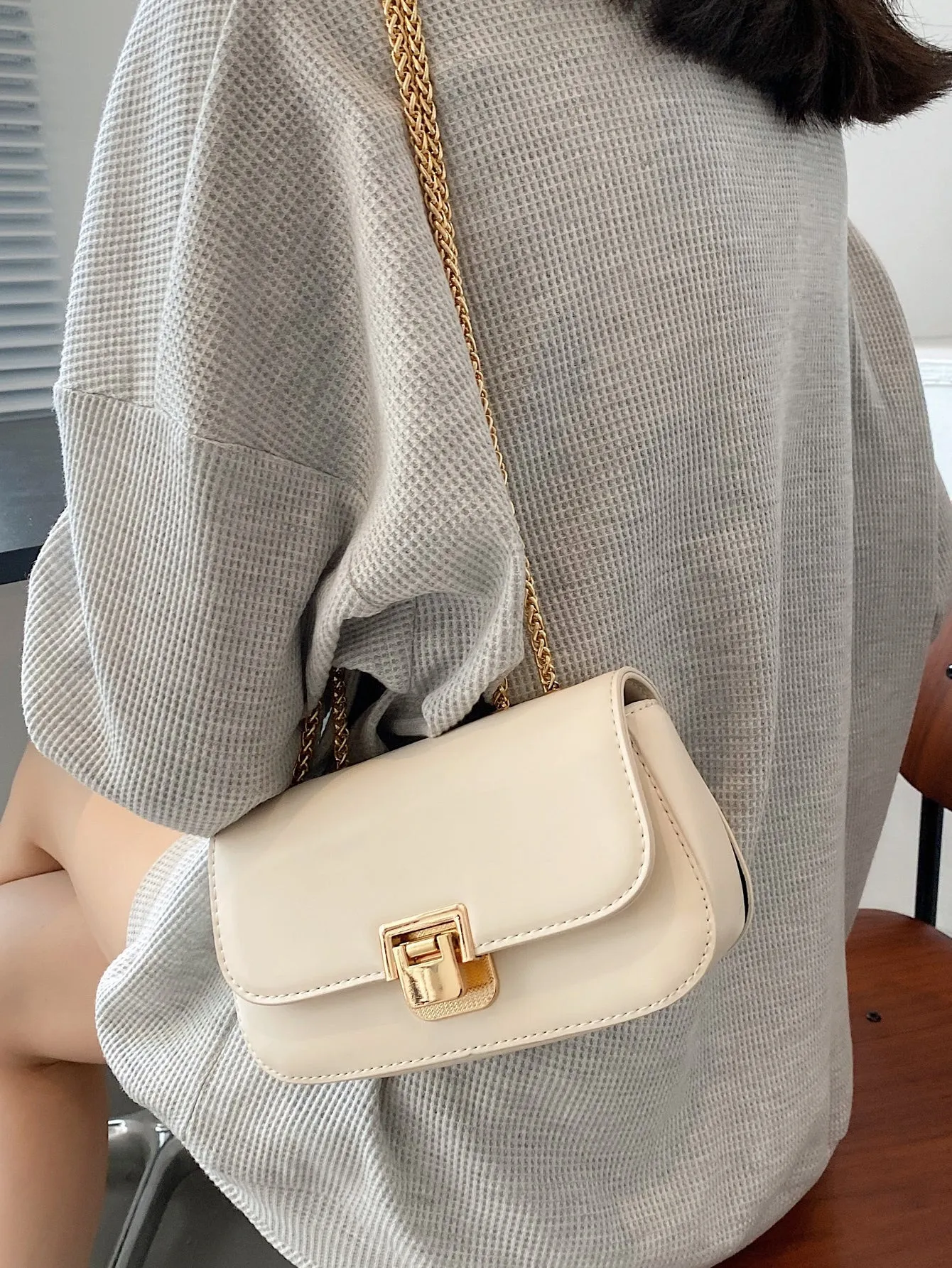 Flap Chain Shoulder Bag