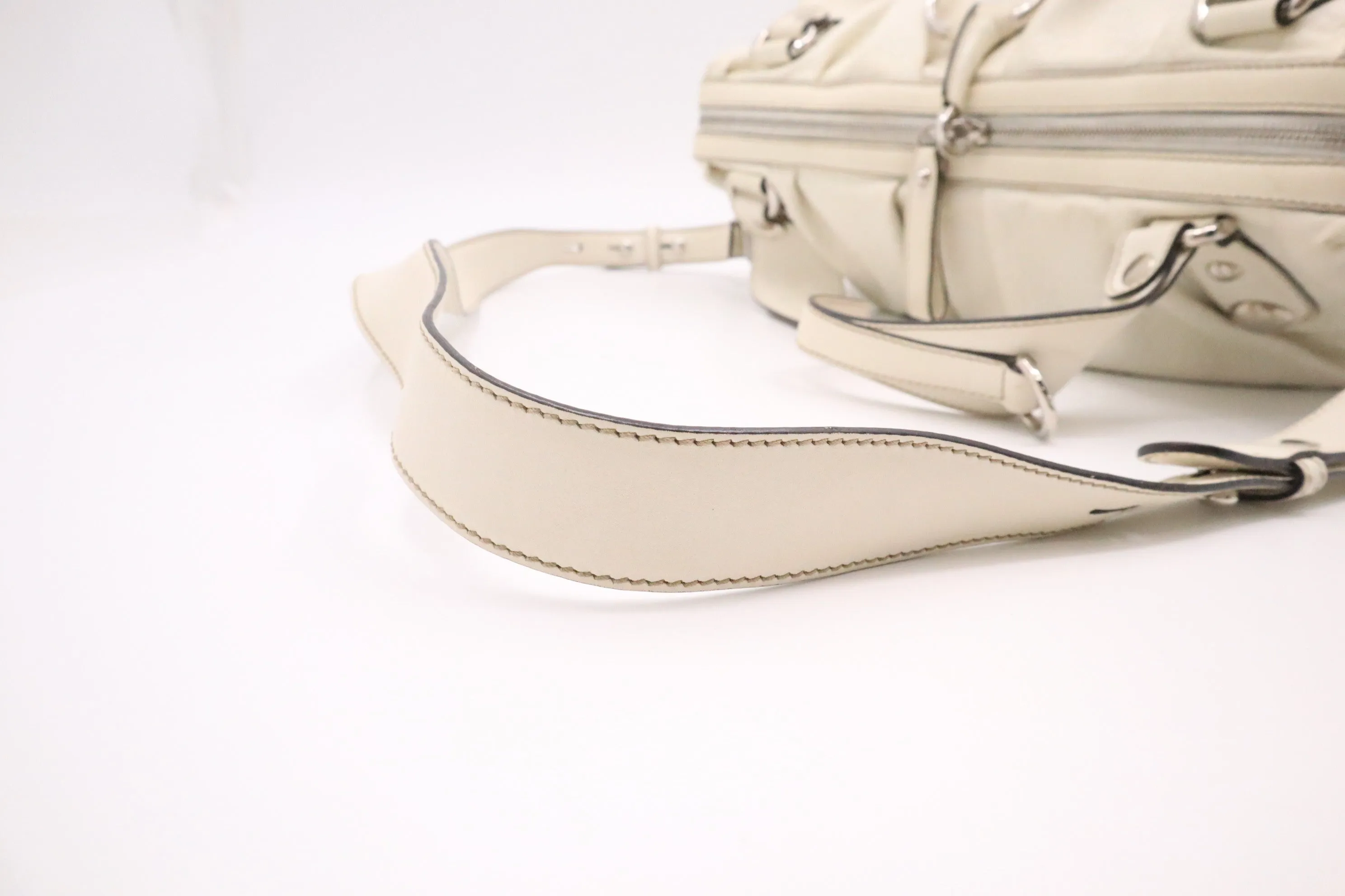 Gucci Boston Bag in Off White Guccissima Leather