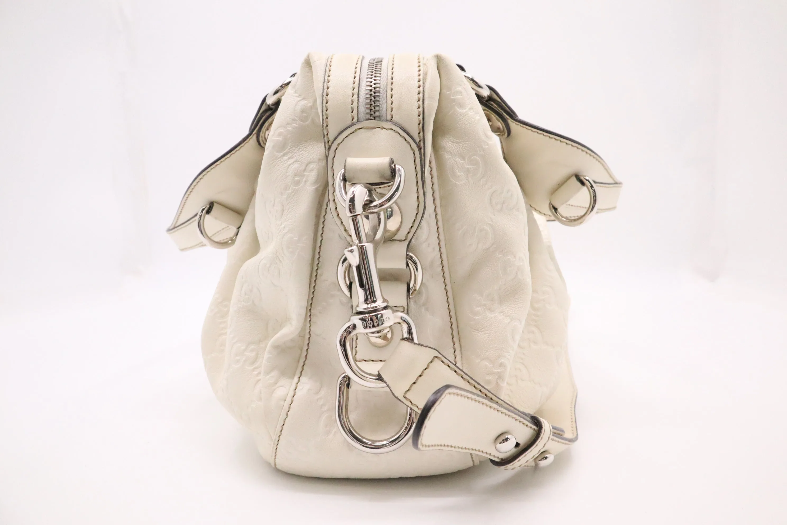 Gucci Boston Bag in Off White Guccissima Leather