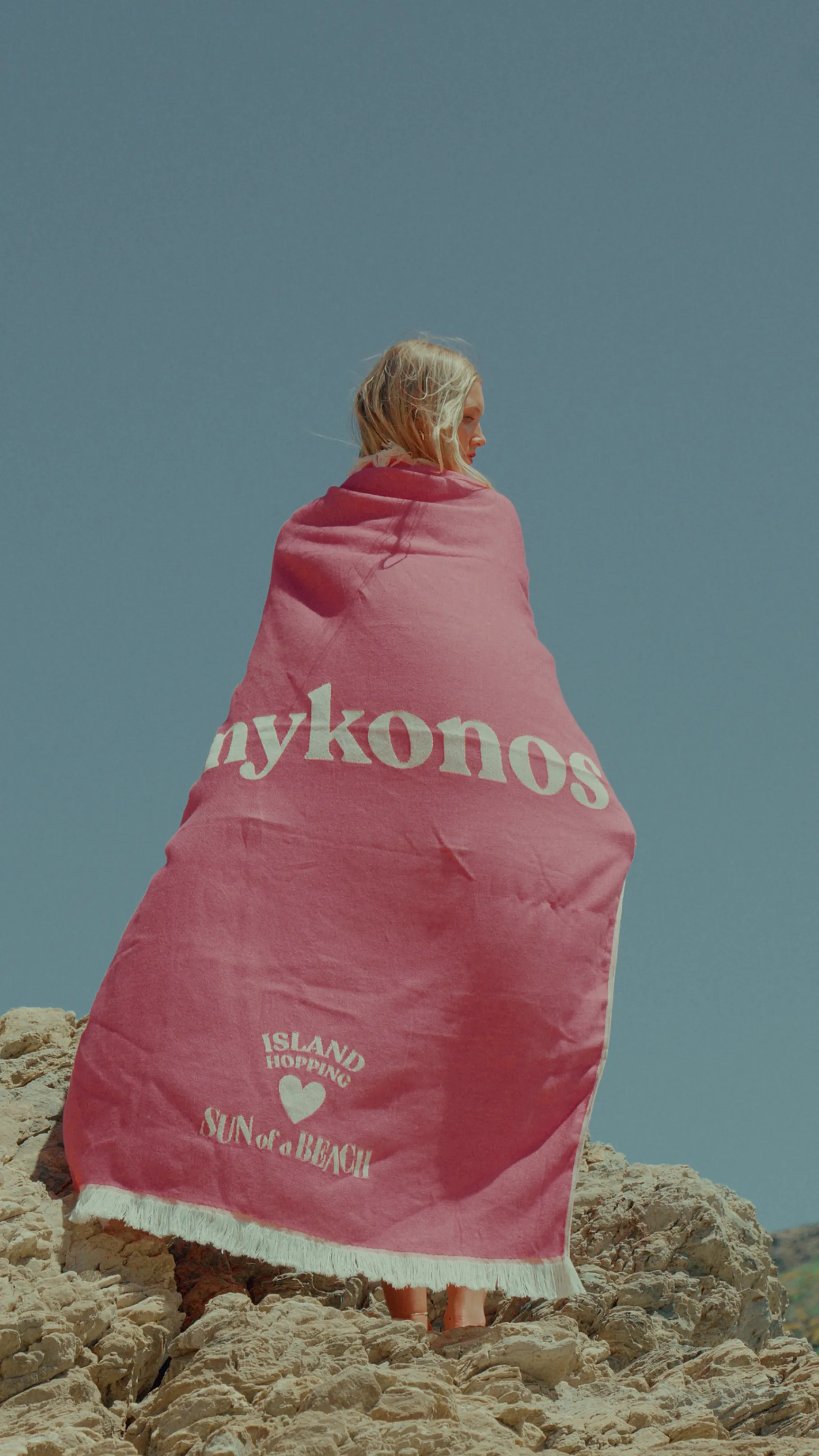 Mykonos Bubblegum | Feather Beach Towel