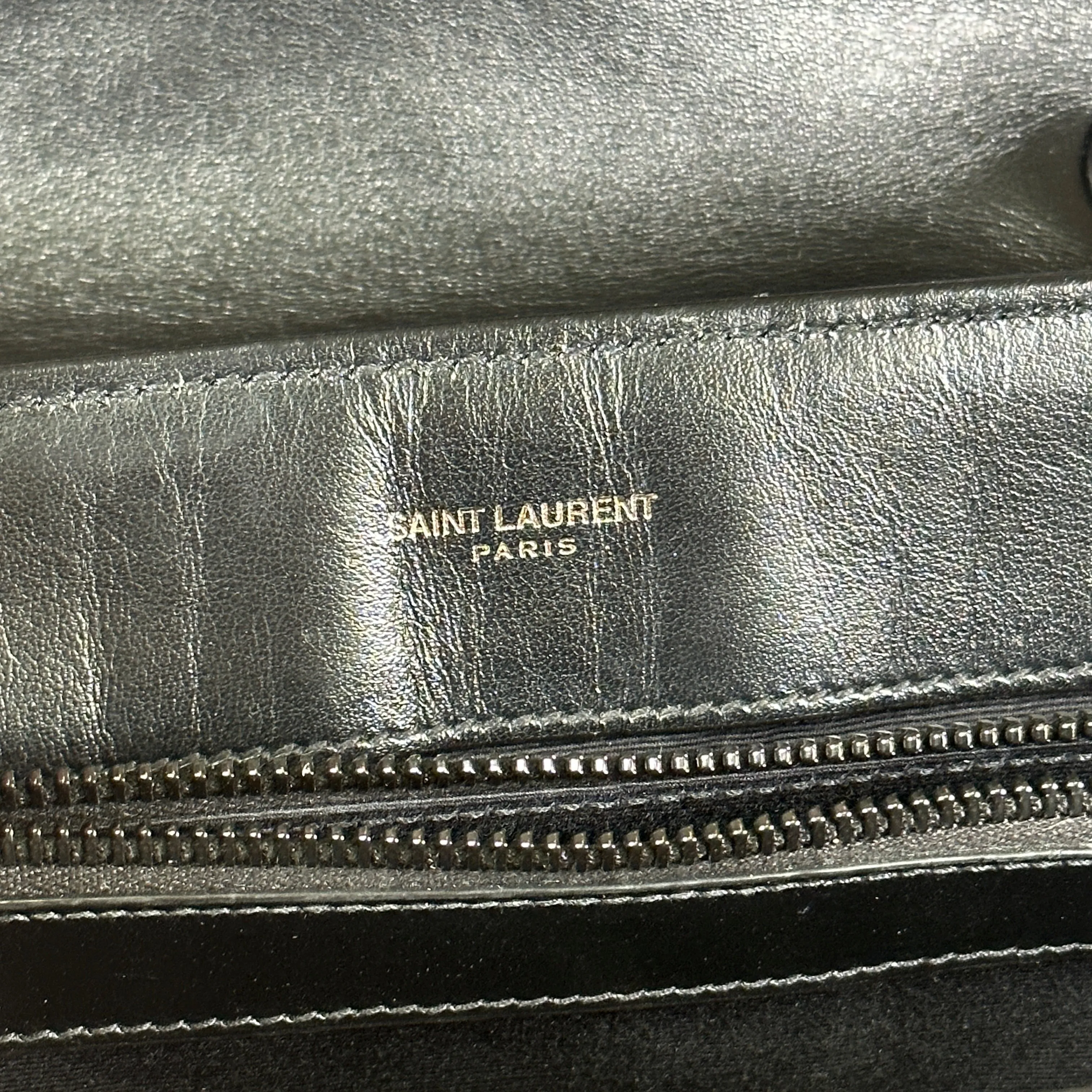 Saint Laurent LouLou Medium in Quilted Leather - Black