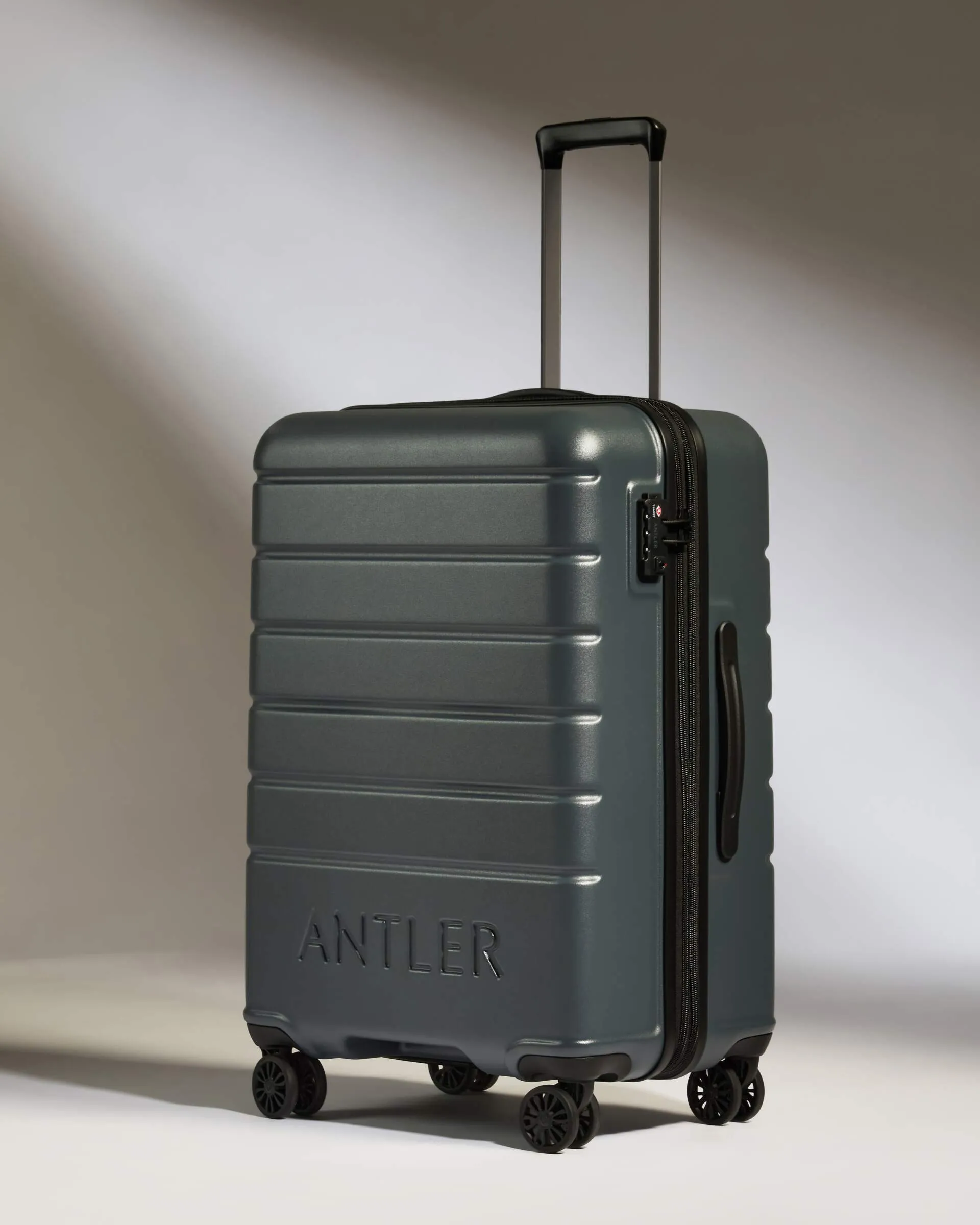 Suitcase Set in Granite Grey - Logo