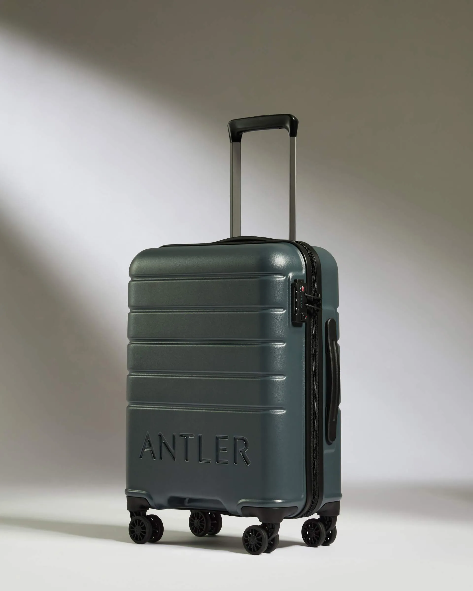 Suitcase Set in Granite Grey - Logo