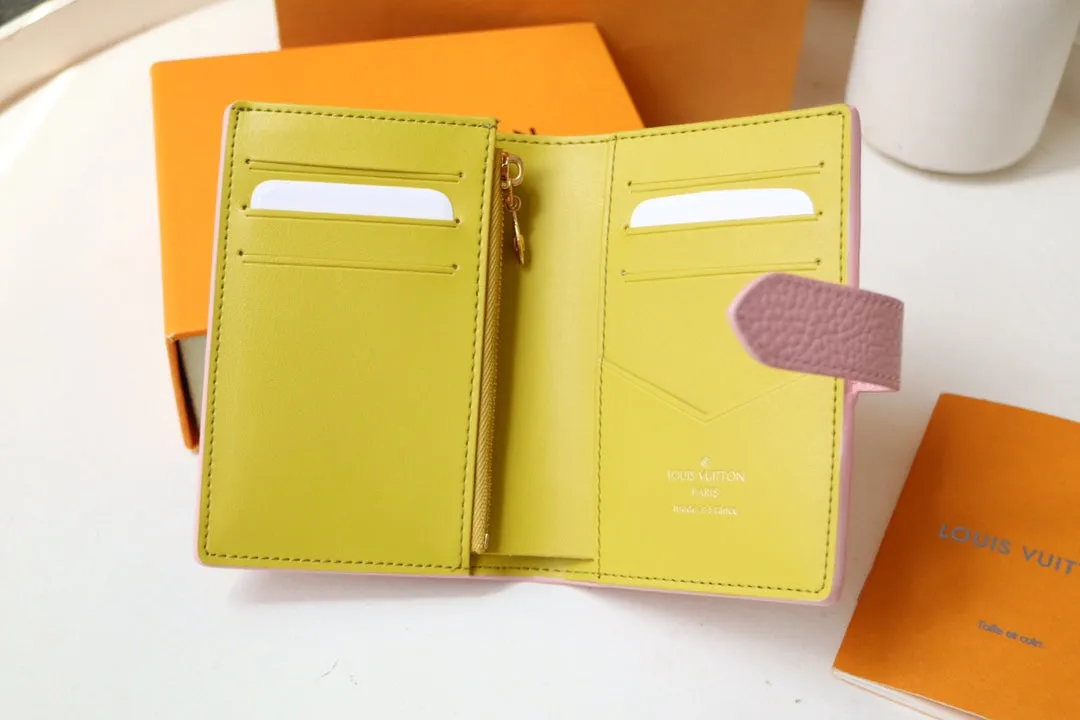 VERTICAL COMPACT WALLET PINK CAPUCINES