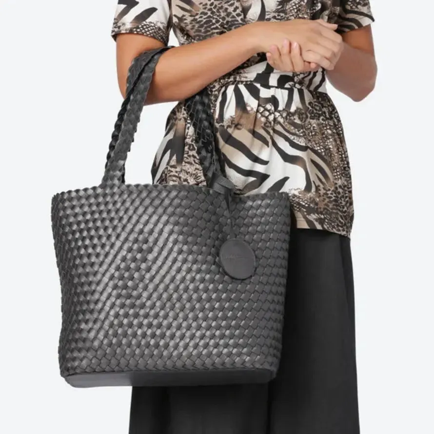 WOMEN'S ILSE JACOBSEN HANDBAG | BLACK / GUN METAL